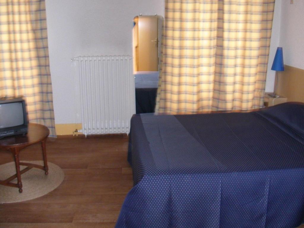 Cleotel La Bourboule Quarto foto